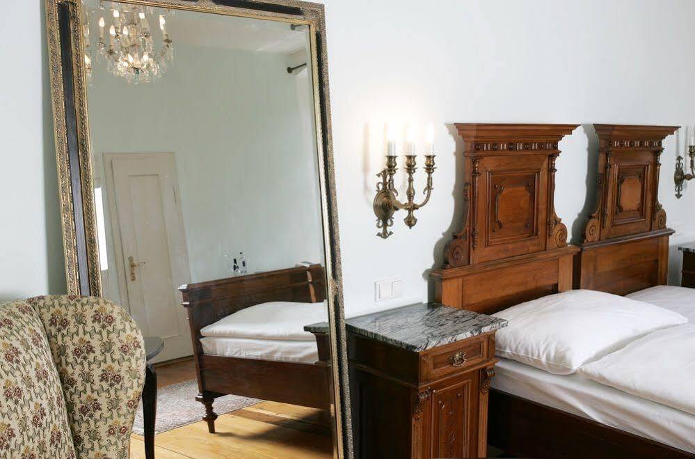 Hotel Schloss Lehen Bad Friedrichshall Exteriör bild